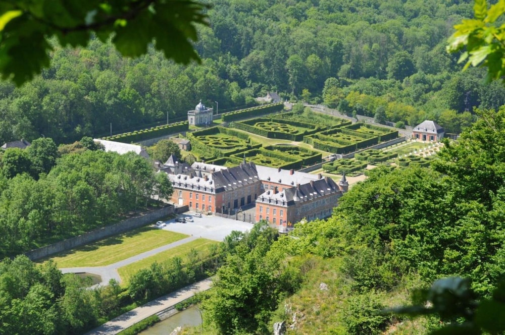 Charming Stay by the Meuse