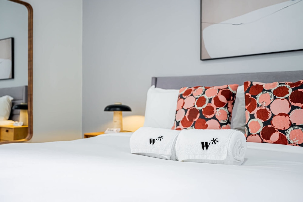 w Comfy 1BR w Fantastic Balcony in YOO