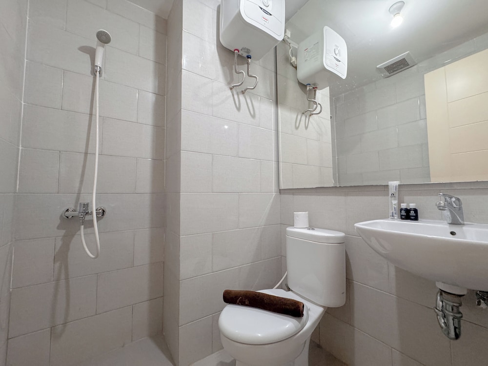Minimalist 2Br And Well Design Room At Benson Supermall Mansion Apartment