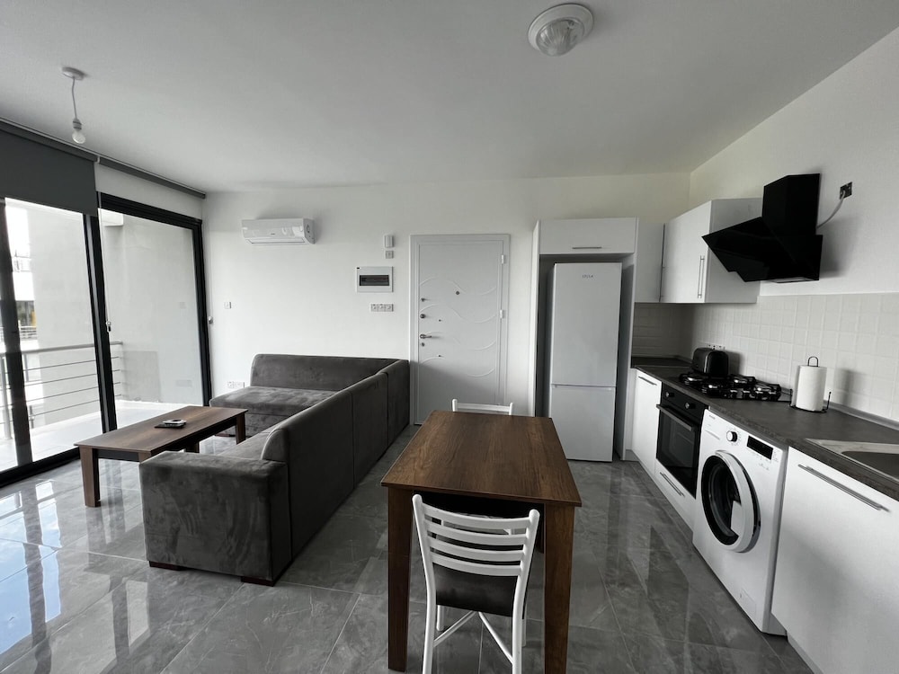Flat With Sea View Close to Beach in Edremit