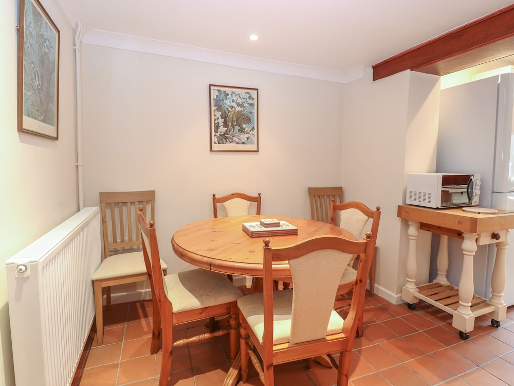 Compass Cottage