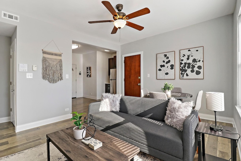 3BR Furnished Stay - Belle Plaine 2W