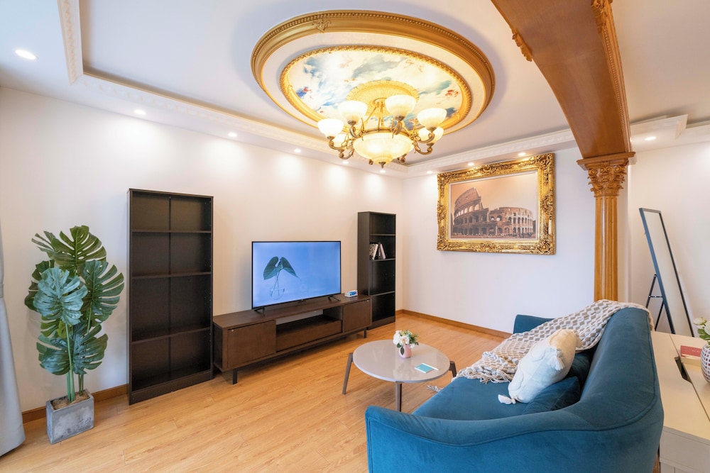 Tyms Xujiahui Modern 2BR APT