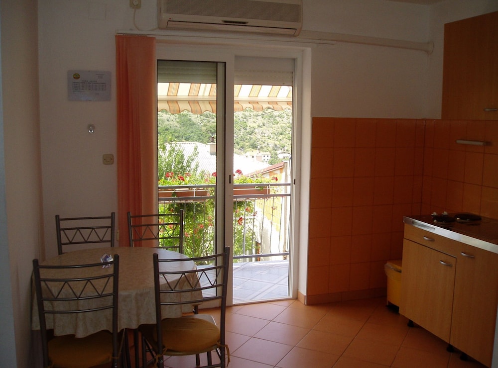 Apartments Bionda Senj