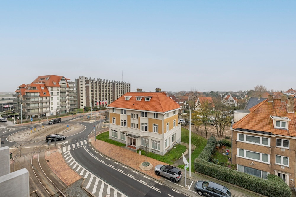 Apartment in Nieuwpoort With Balcony