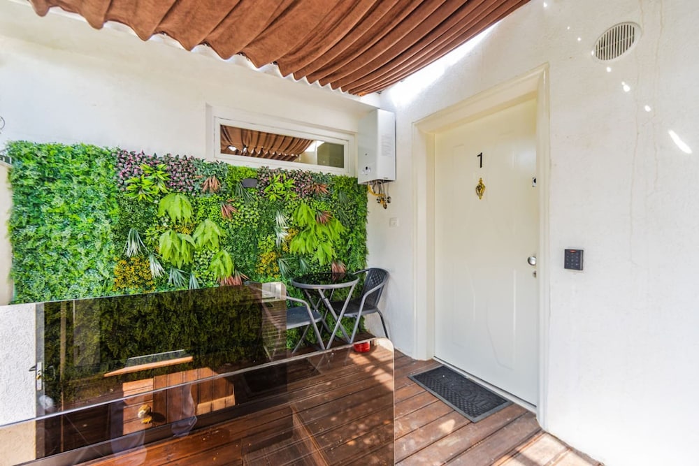 Green Luxe Suite 1 in Shkod r