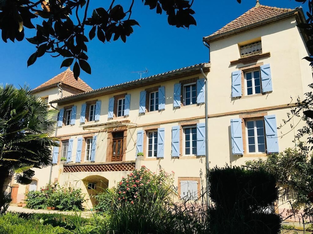 Domaine de Menerque view 4