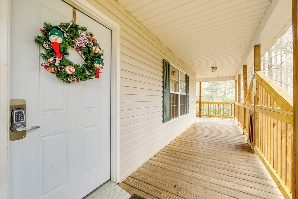 Play & Unwind! Home w/ Hot Tub in Maggie Valley