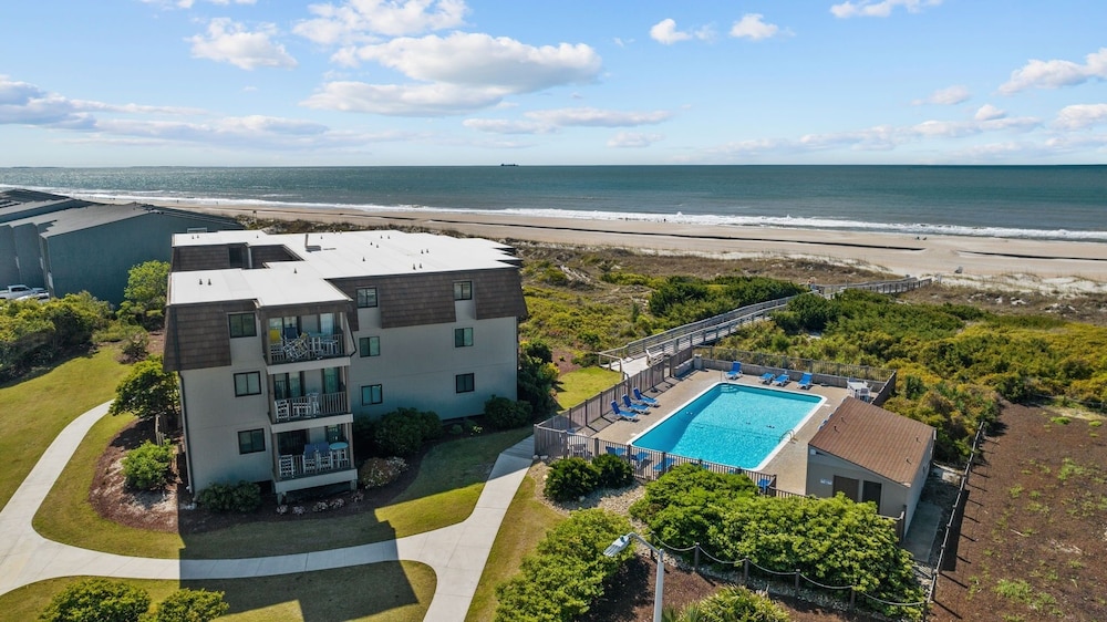 Southwinds G10 2 Bedroom Condo by RedAwning view 5