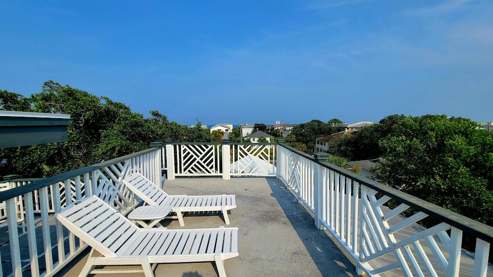 Miss Us Howl by Tybee Vacation Rentals