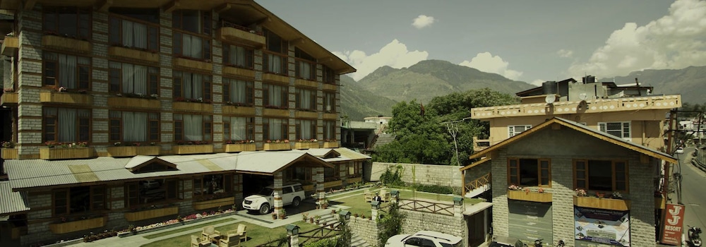 J.J Resorts
