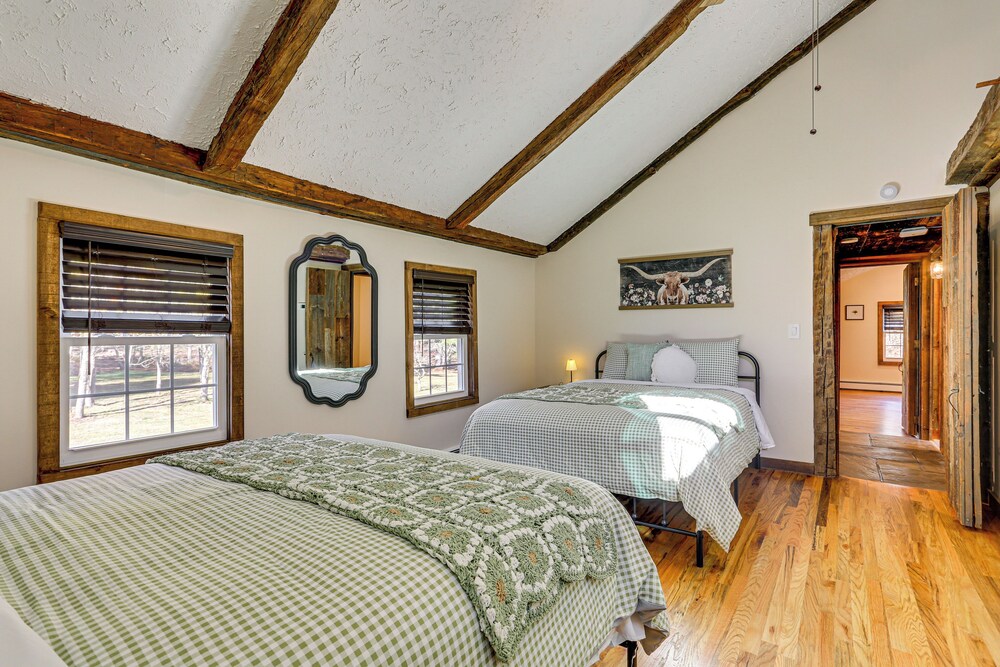 Indoor Pool, Gym & More: Catskills 'retreat House' view 5