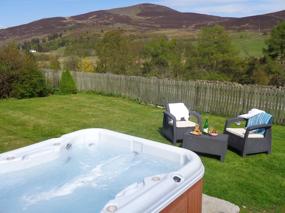 Dalnoid Cottages & Treehouses