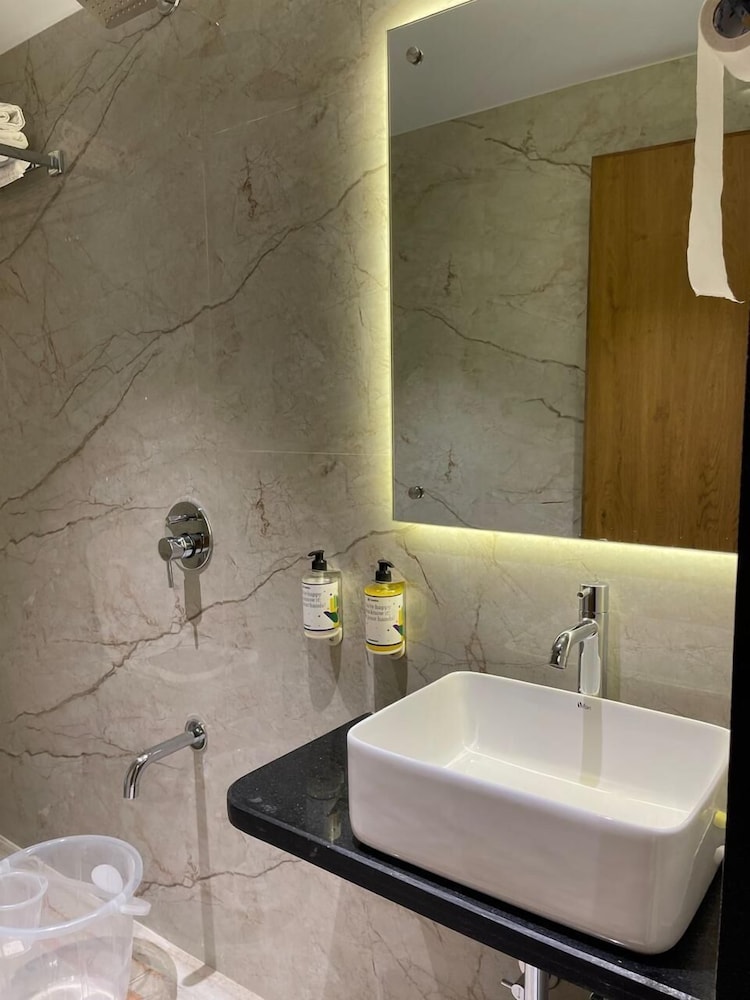 Hotel T2 Grand
