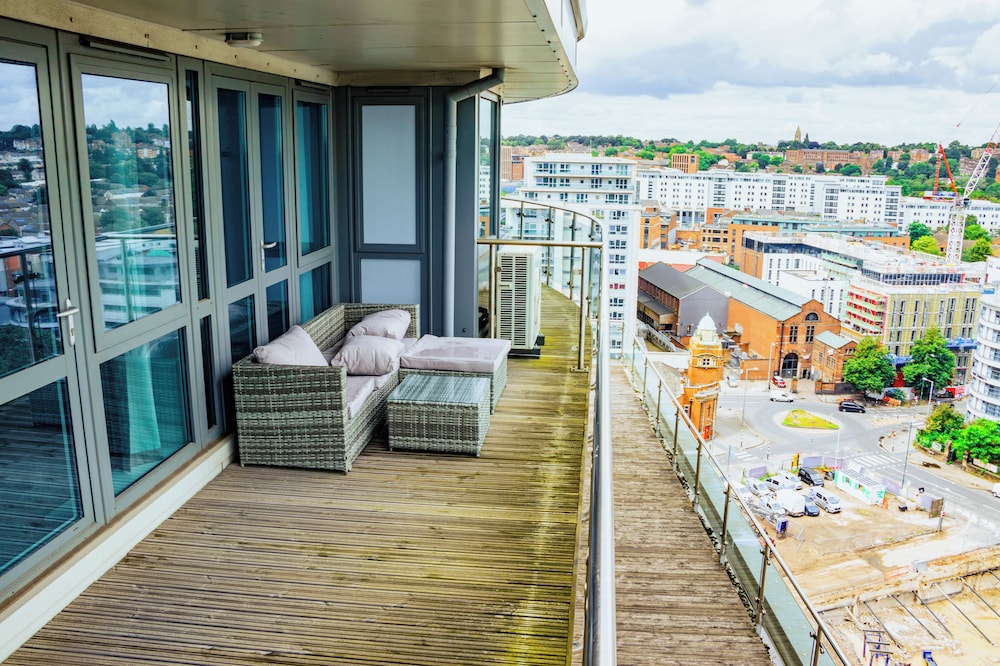 Stunning penthouse Nottingham- By Resify view 4
