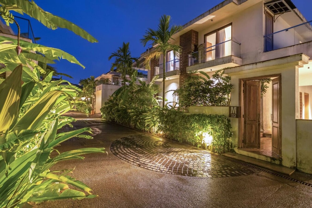 Villa Ayana 5bhk With Pool and Near the Beach