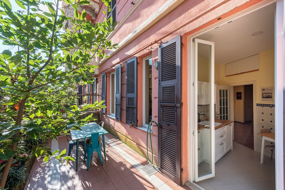 Charming apt with Garden in Castelletto