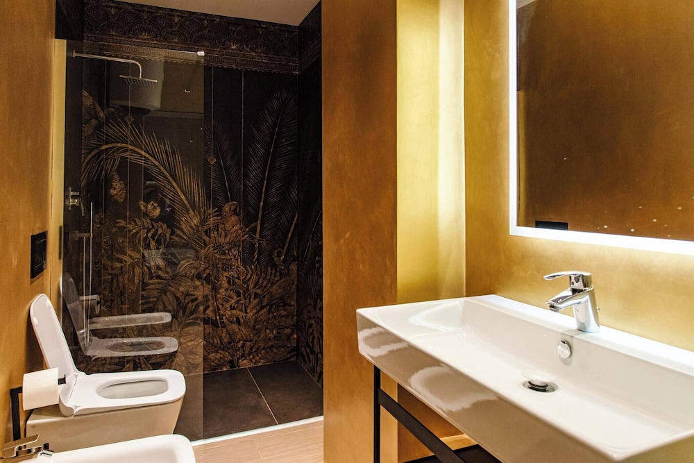 Charming Roma Apartment With Terrace - Perfect for Families and Friends