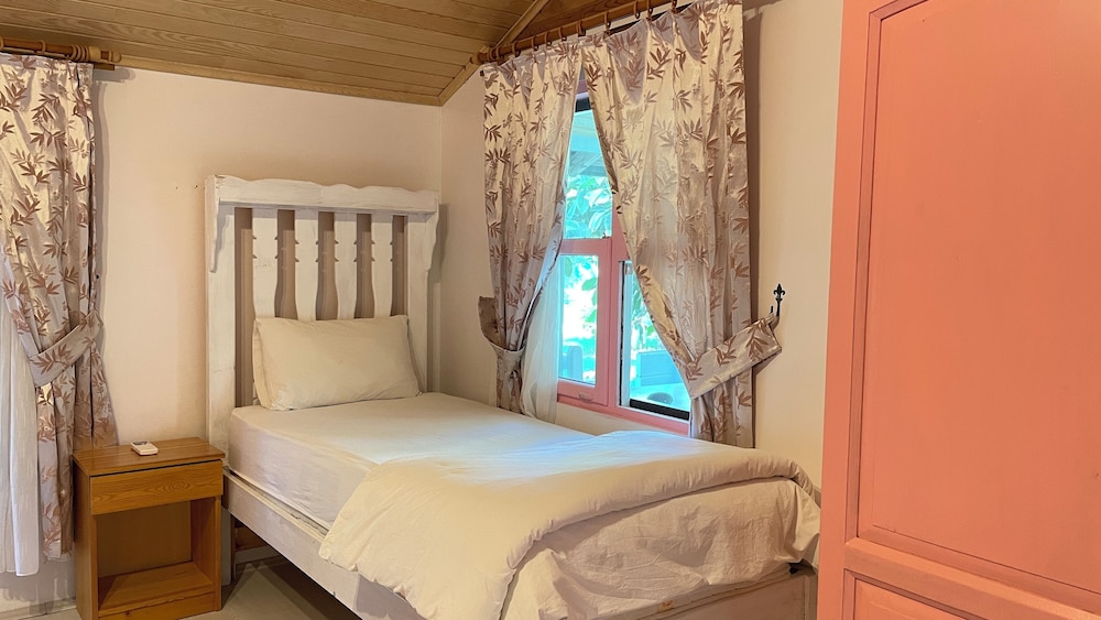 Bellerofon Hotel