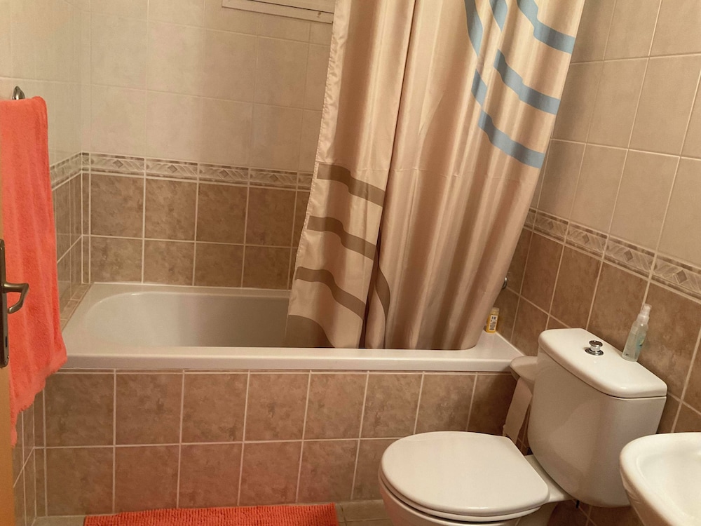 Fabulous 2 Bed Apartment in Safakoy Cyprus