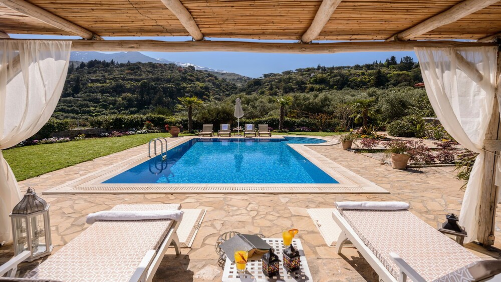 Chania Secluded Retreat - Kallithea Luxury Villa photo 5