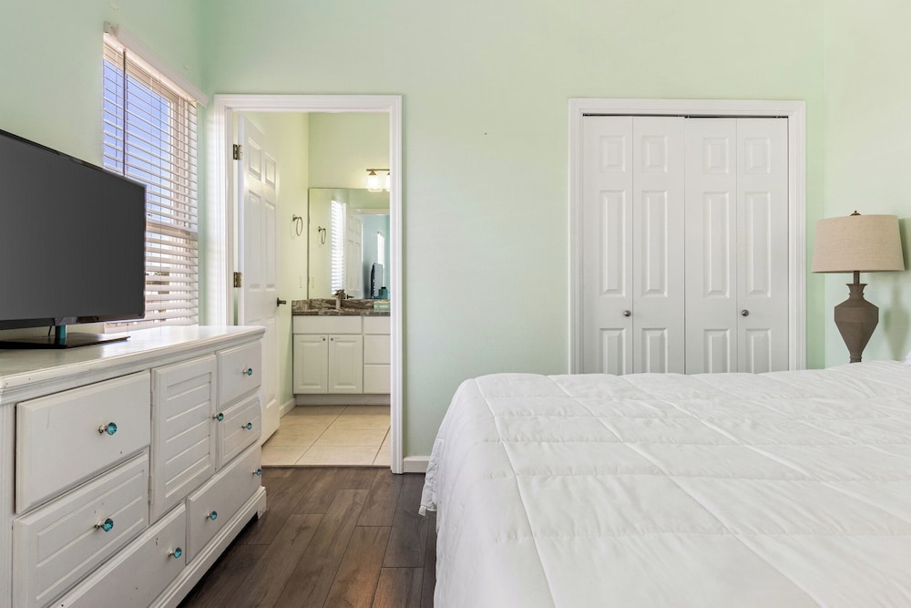 Poseidon Palace by Southern Vacation Rentals