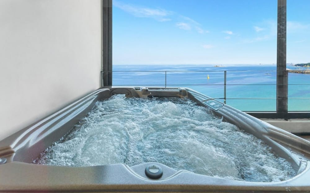 Goseong Croton Pool Villa view 4