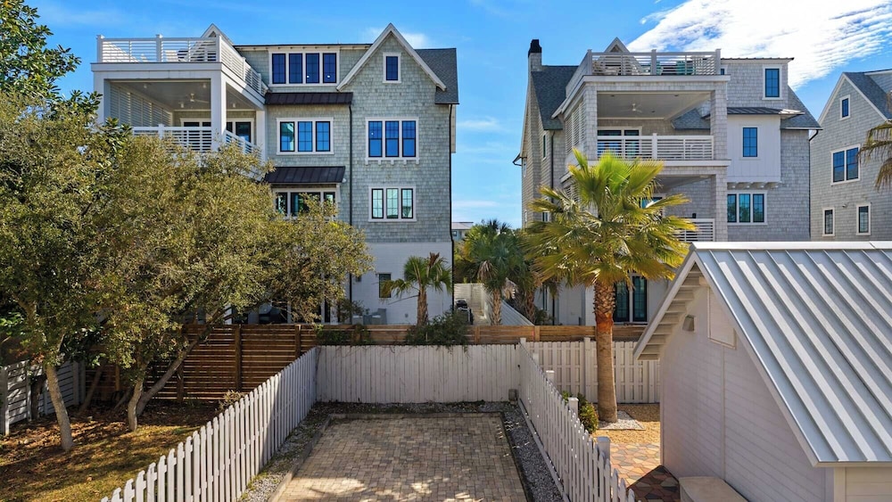 Palm Sounds: Gulf Views & Easy Beach Access!