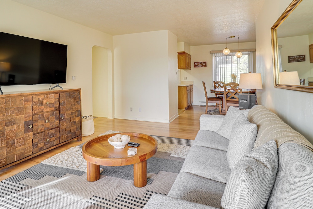 2 Mi to UNM Campus: Home in Quiet Area of ABQ