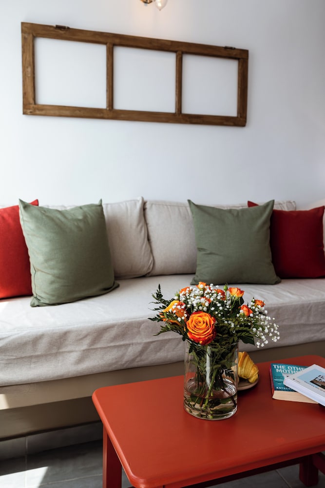 Mardanza Krokos Suites