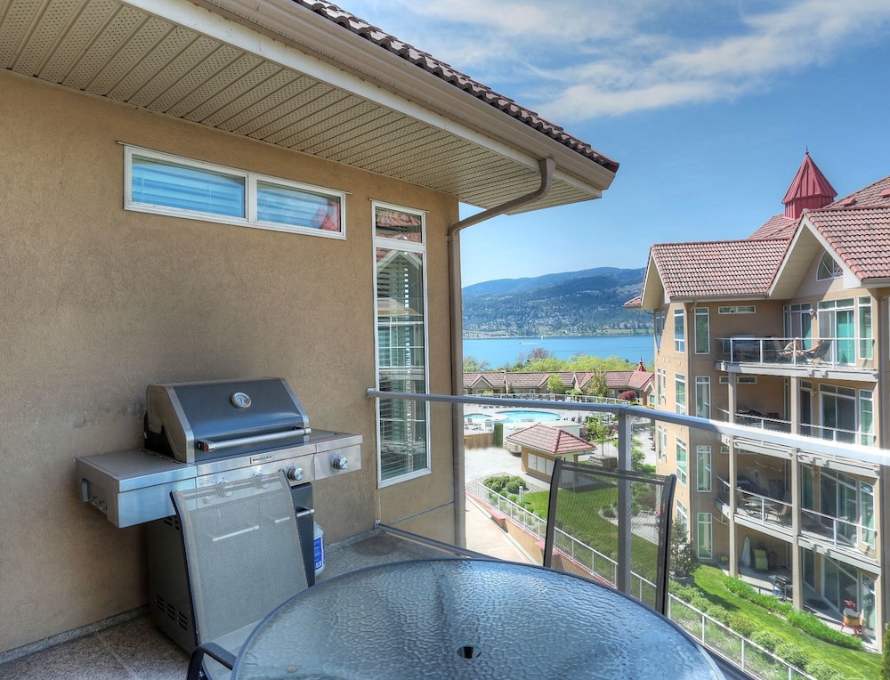 Discovery Bay by KelownaGo