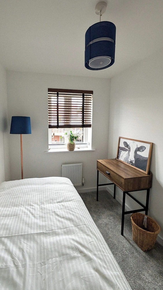 Cotswold Green - Sleeps 5 - Free EV Charge