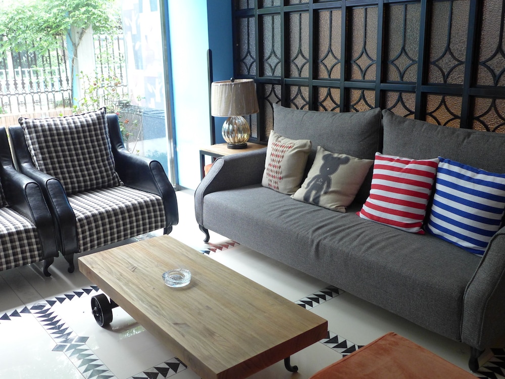 Hangzhou Vacations - Fresh House Hotel Huanglong Wantang - Property Image 1