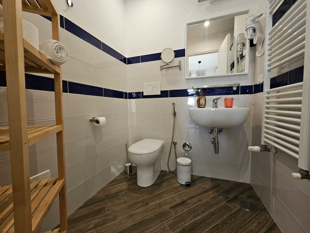 Guest House COLORS