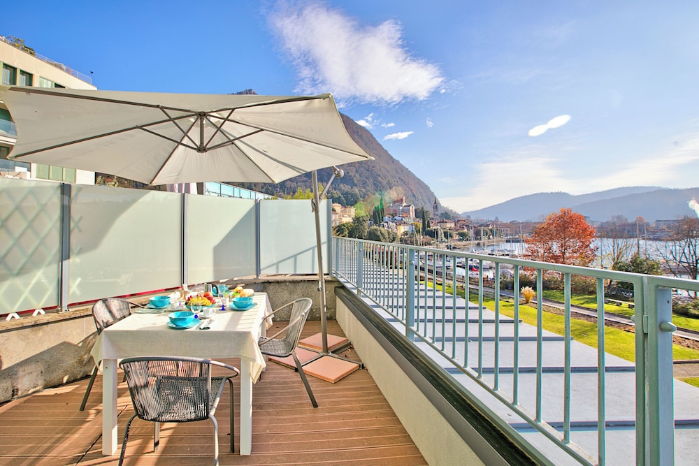 Sogno Sul Lago Lake Front