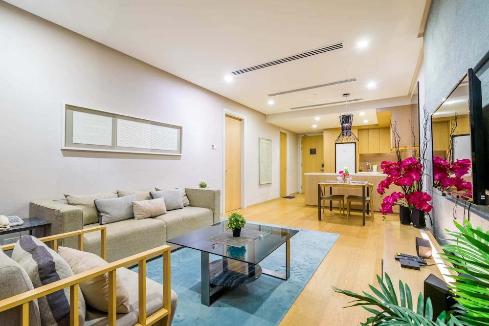 188 Luxury Suites by Plush