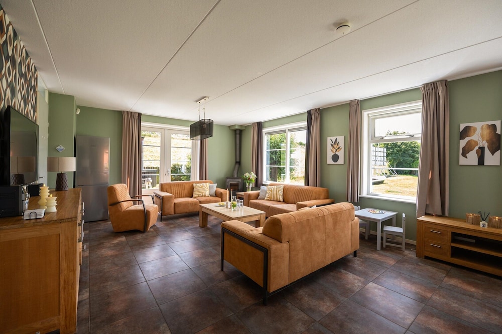 Villa in Andijk With Hot Tub and Garden