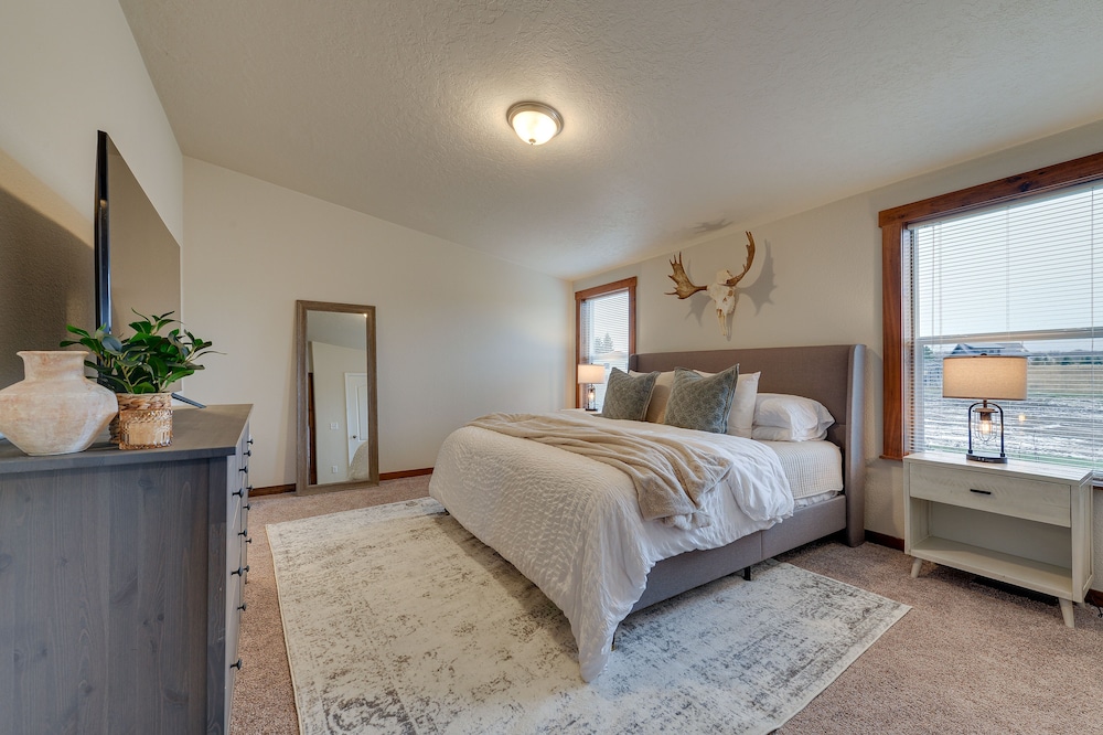 Beautiful Tetonia Escape w/ Porch & Teton Views view 2
