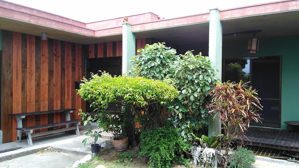 Hotel Hibiscus - Hostel