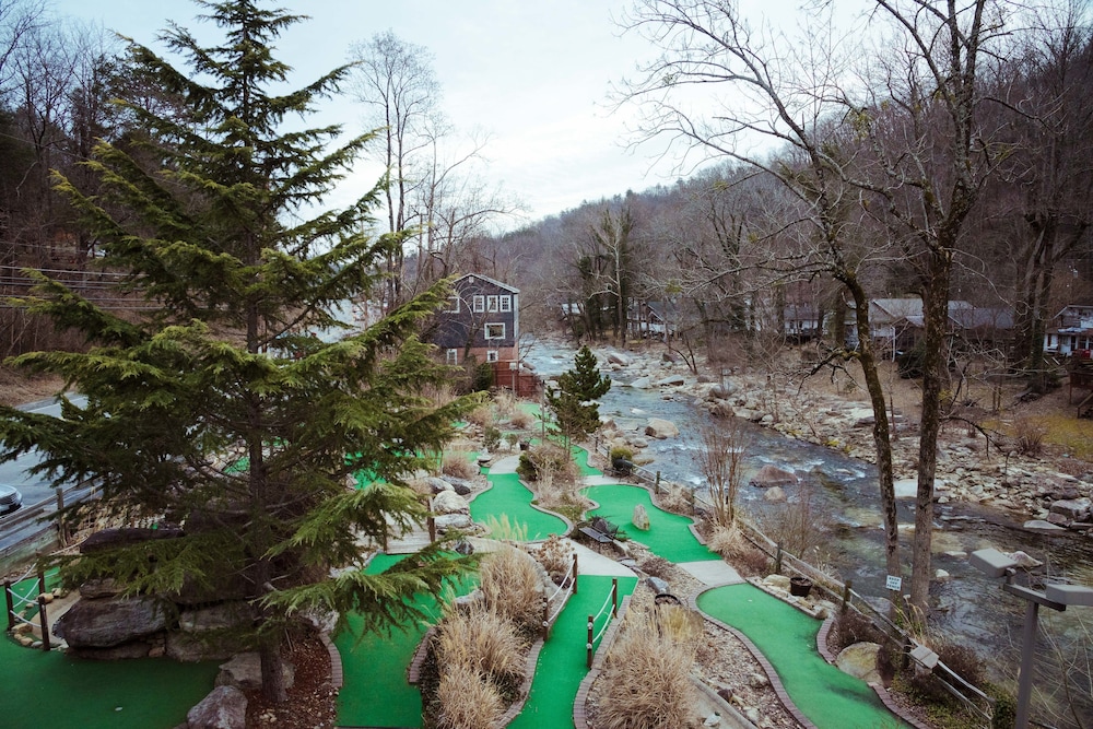 Broad River Inn