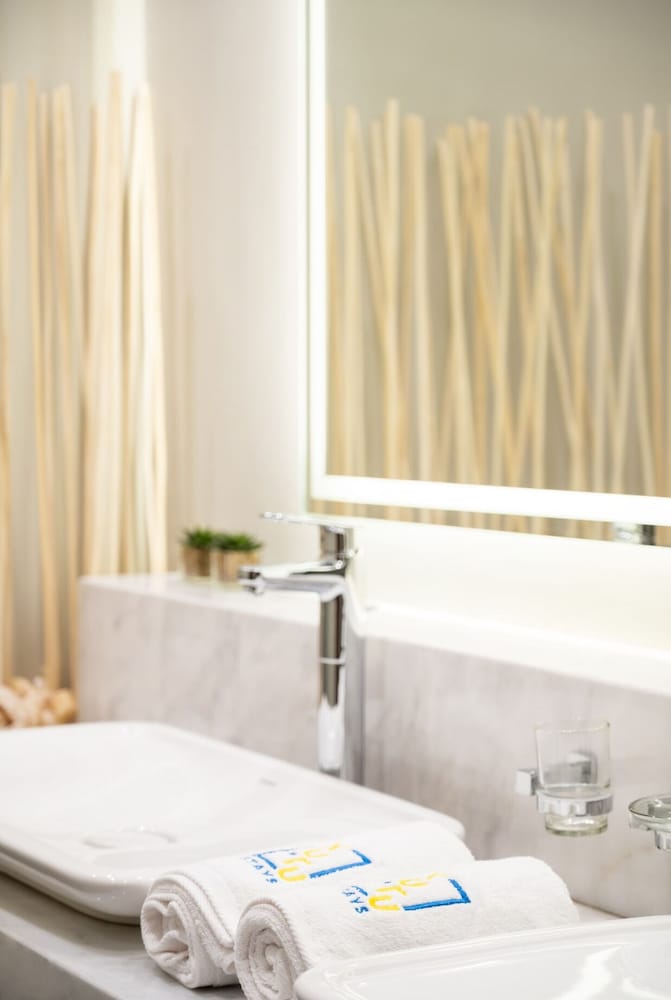 Xuru Stays I The Sleek & Ritzy 2 BDR 15 min From CAI Airpt