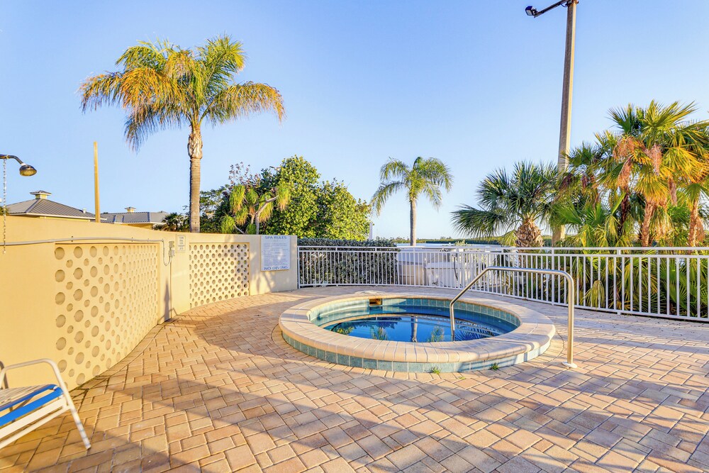 Swim, Fish & Explore: Waterfront Gem in Ruskin