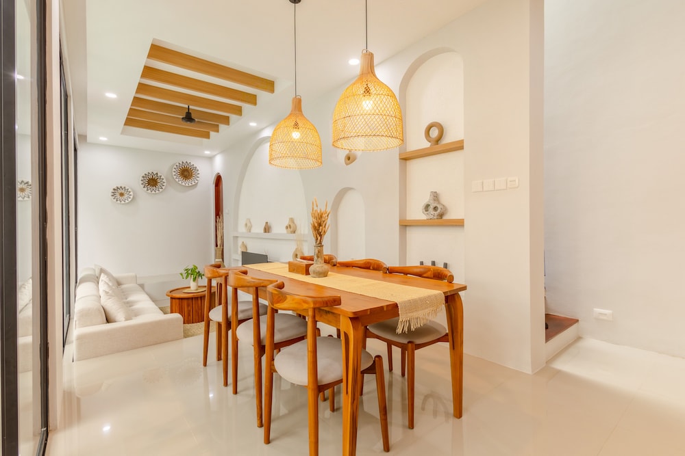 Stylish 3BR Villa La Greesa by OriVista