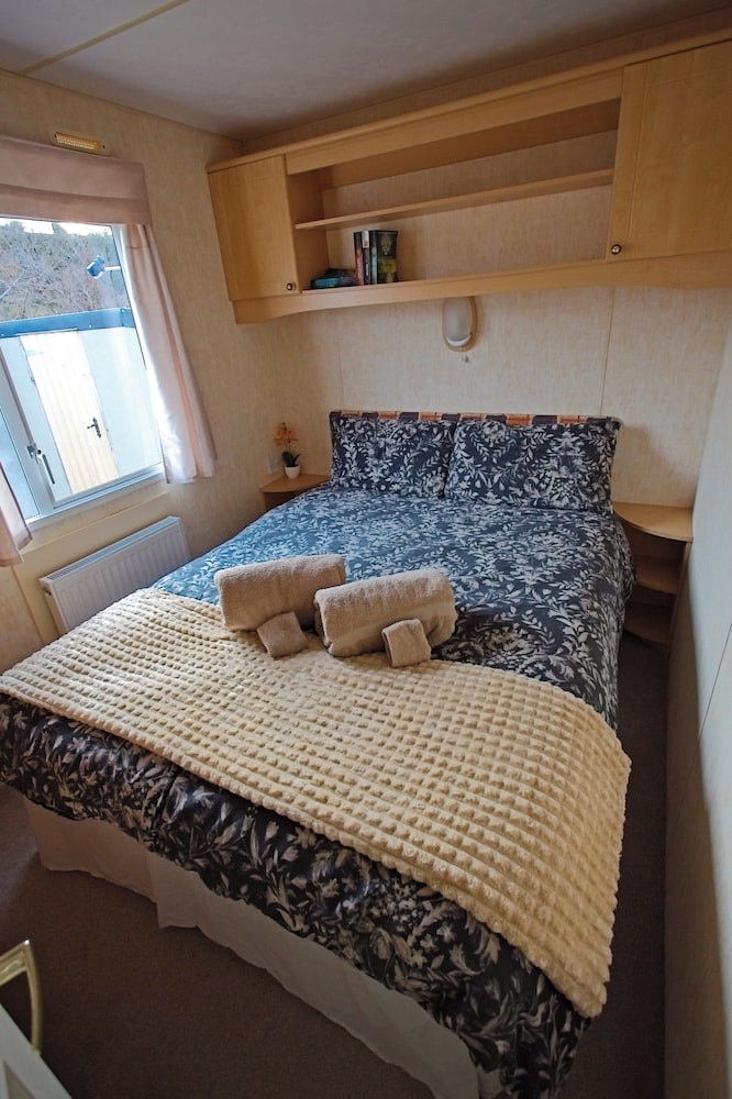Comfortable Mobile Home in the Countryside