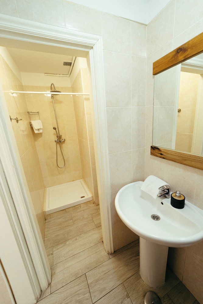 Ocean Nomads Hostel