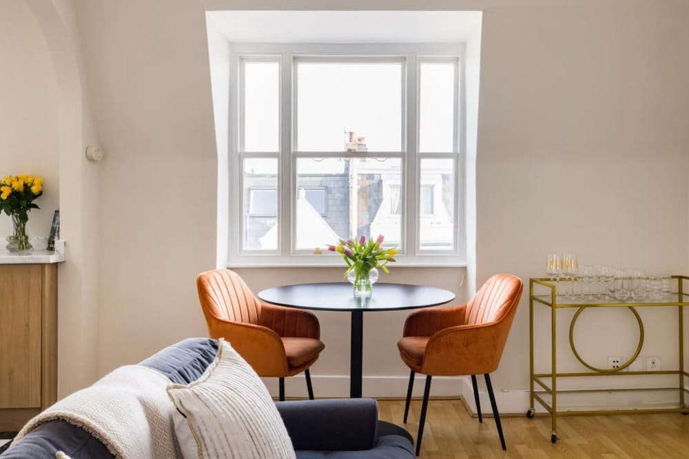 The London Crib - Relaxing 1bdr Flat With Terrace