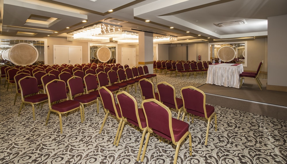 meeting & event spaces