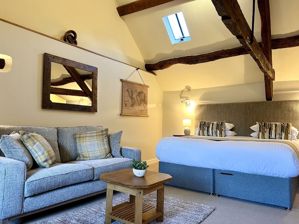 Castle Cottage Inn