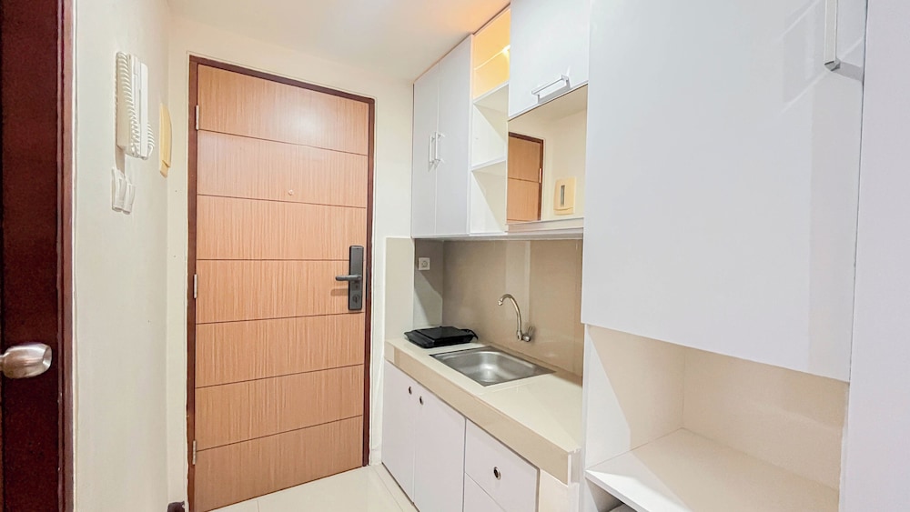Cozy And Compact Studio Apartment At Vida View Makassar