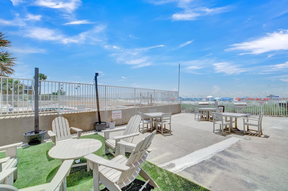 Gulf House 401